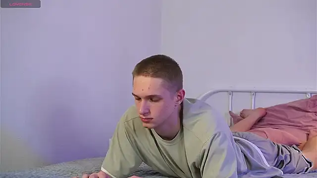 dustyn fox online show from March 2025 06:33:02 PM