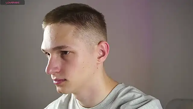 dustyn fox online show from March 2025 06:07:02 PM