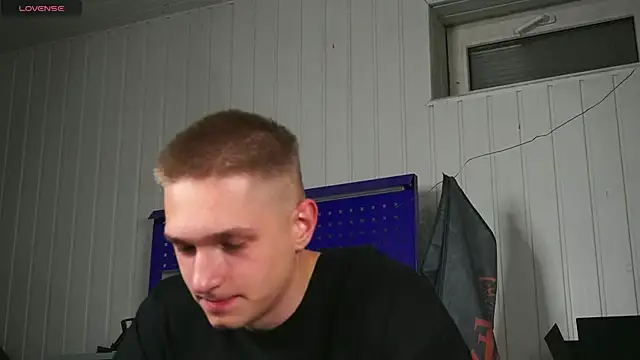 dustyn fox online show from October 2025 04:51:01 PM