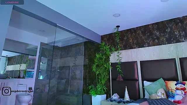 sophie starx online show from December 2024 04:23:02 AM