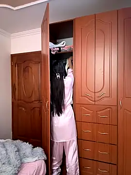 Effy Bonny online show from November 2025 11:43:01 AM