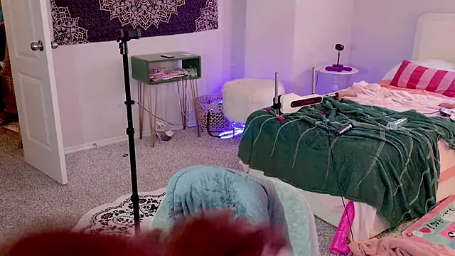 Snapshot of MissyRoulette chatting on January 2025 06:13:02 AM MissyRoulette online show from January 2025 06:13:02 AM