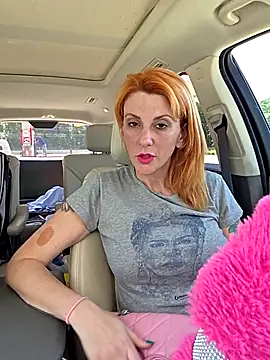 Snapshot of MissyRoulette chatting on September 2025 05:01:02 PM MissyRoulette online show from September 2025 05:01:02 PM