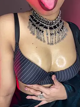 Snapshot of Hot-sexy222 chatting on November 2025 03:11:01 PM Hot-sexy222 online show from November 2025 03:11:01 PM