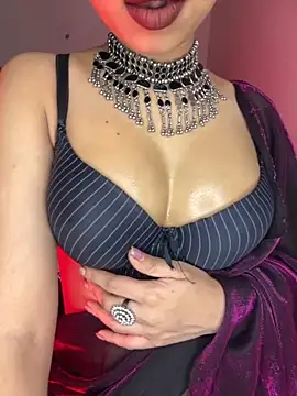 Snapshot of Hot-sexy222 chatting on November 2025 03:45:02 PM Hot-sexy222 online show from November 2025 03:45:02 PM