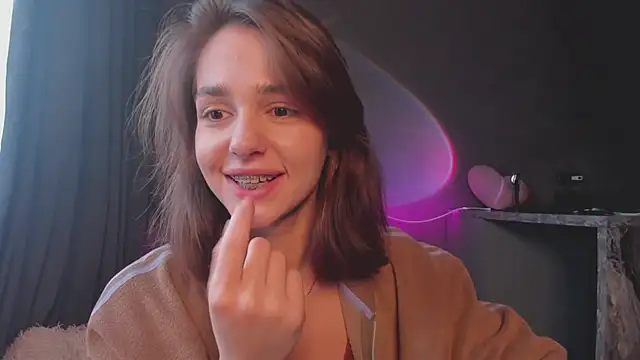 Snapshot of JudyAngil chatting on October 2025 06:02:02 AM JudyAngil online show from October 2025 06:02:02 AM