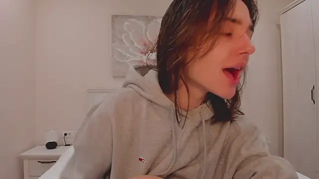 Snapshot of JudyAngil chatting on October 2025 06:04:02 AM JudyAngil online show from October 2025 06:04:02 AM