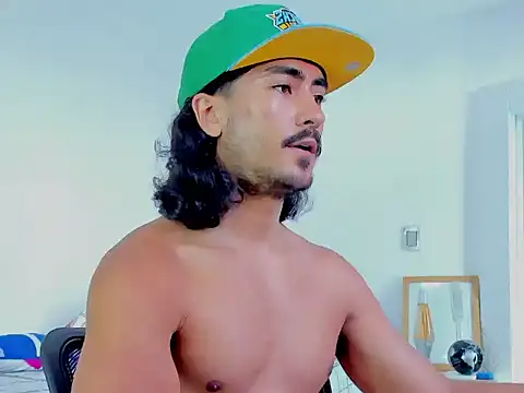 Snapshot of david__johnson372 chatting on October 2025 02:15:02 PM david johnson372 online show from October 2025 02:15:02 PM