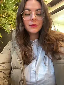 Snapshot of Alicia_Hot1 chatting on February 2025 04:41:02 PM Alicia Hot1 online show from February 2025 04:41:02 PM