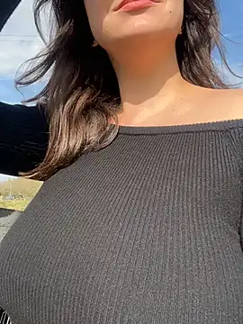 Snapshot of Alicia_Hot1 chatting on February 2025 12:32:02 PM Alicia Hot1 online show from February 2025 12:32:02 PM