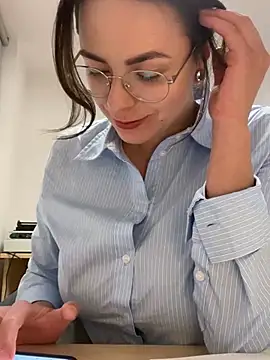 Snapshot of Alicia_Hot1 chatting on March 2025 06:22:02 PM Alicia Hot1 online show from March 2025 06:22:02 PM