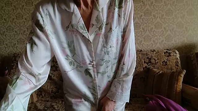 Elegant00Lady online show from October 2025 05:50:02 AM