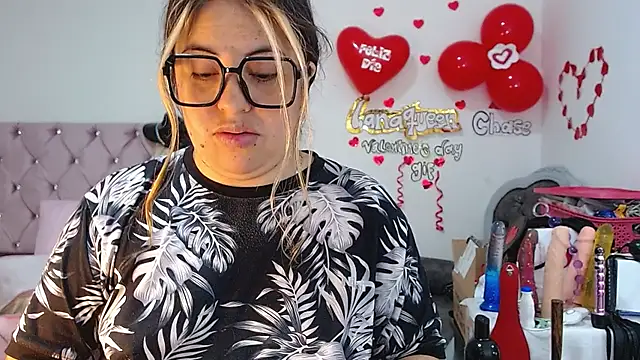 lanaqueen699 online show from February 2025 03:27:01 PM