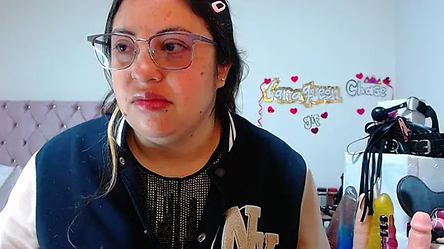 lanaqueen699 online show from September 2025 12:18:01 PM
