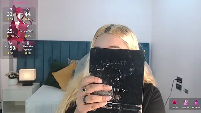 Snapshot of april_bunnyy chatting on November 2025 07:23:01 PM april bunnyy online show from November 2025 07:23:01 PM