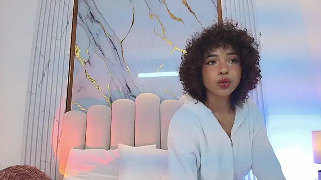 OSHUN  online show from February 2025 01:11:02 PM