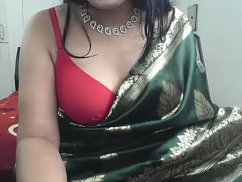 Snapshot of BIG_HEARTED chatting on October 2025 04:58:02 PM BIG HEARTED online show from October 2025 04:58:02 PM