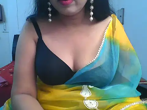 Snapshot of BIG_HEARTED chatting on October 2025 05:03:01 PM BIG HEARTED online show from October 2025 05:03:01 PM