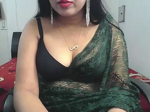 Snapshot of BIG_HEARTED chatting on November 2025 04:53:01 PM BIG HEARTED online show from November 2025 04:53:01 PM