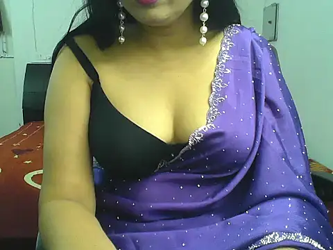 Snapshot of BIG_HEARTED chatting on November 2025 04:51:02 PM BIG HEARTED online show from November 2025 04:51:02 PM