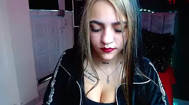 Violettasquirt online show from January 2025 01:57:01 PM