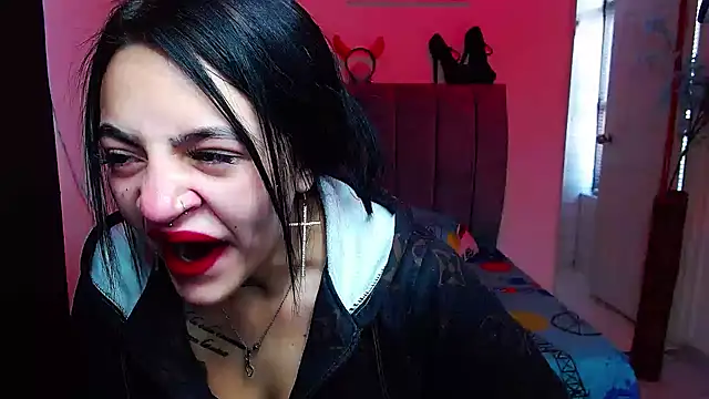 Violettasquirt online show from October 2025 01:09:01 PM