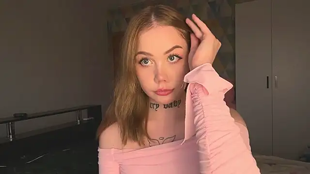 Snapshot of hanna_cry_baby chatting on September 2025 03:39:02 PM hanna cry baby online show from September 2025 03:39:02 PM