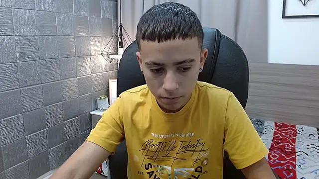 Xavii18 online show from March 2025 02:30:02 PM