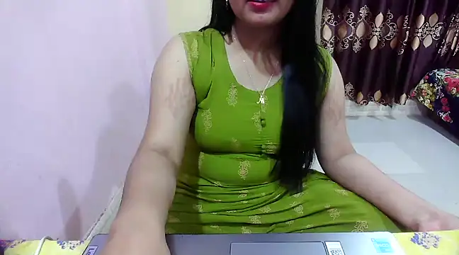 LovelyRose69 online show from December 2024 04:38:01 PM