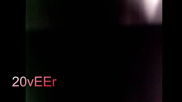 Snapshot of 20vEEr chatting on September 2025 10:43:01 PM 20vEEr online show from September 2025 10:43:01 PM