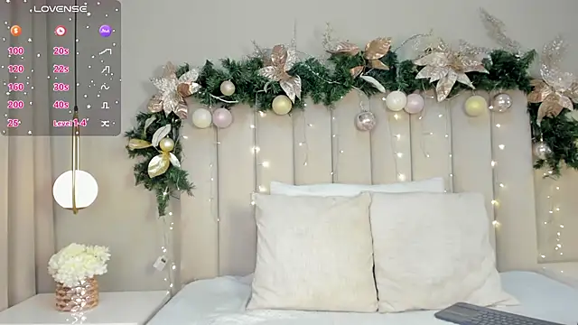 atenea roberts online show from December 2024 03:07:02 AM