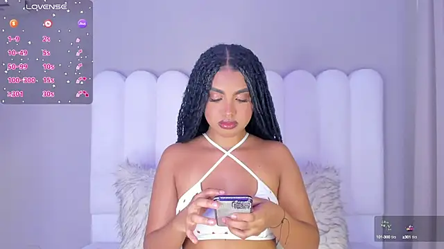 atenea roberts online show from September 2025 03:14:01 PM