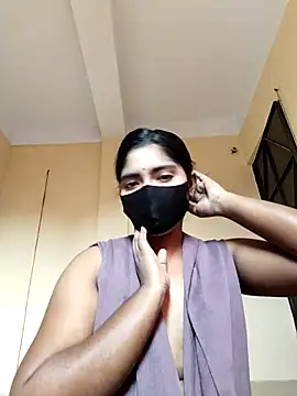 Snapshot of Lina-Rose chatting on October 2025 03:07:01 AM Lina-Rose online show from October 2025 03:07:01 AM