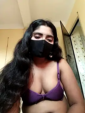 Snapshot of Lina-Rose chatting on October 2025 01:28:02 AM Lina-Rose online show from October 2025 01:28:02 AM