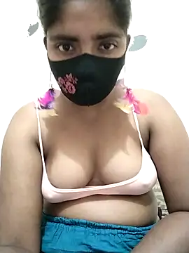 Snapshot of Lina-Rose chatting on November 2025 01:40:01 PM Lina-Rose online show from November 2025 01:40:01 PM