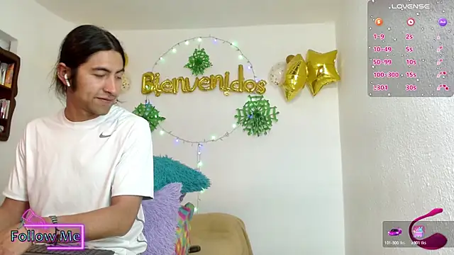 Snapshot of KiddyEvaa666999 chatting on January 2025 08:36:02 PM KiddyEvaa666999 online show from January 2025 08:36:02 PM