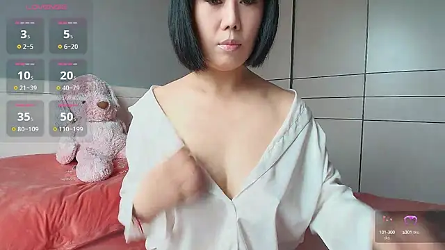 Mili-0 online show from February 2025 05:49:02 AM