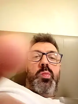 Snapshot of pana1978loco chatting on November 2025 11:32:01 AM pana1978loco online show from November 2025 11:32:01 AM