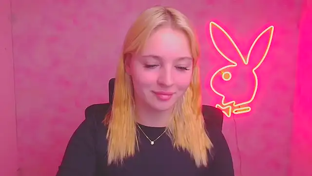 Snapshot of Milka_kiss_ chatting on October 2025 06:56:01 AM Milka kiss online show from October 2025 06:56:01 AM