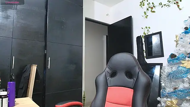 Snapshot of Haruto2001 chatting on December 2024 12:56:02 AM Haruto2001 online show from December 2024 12:56:02 AM