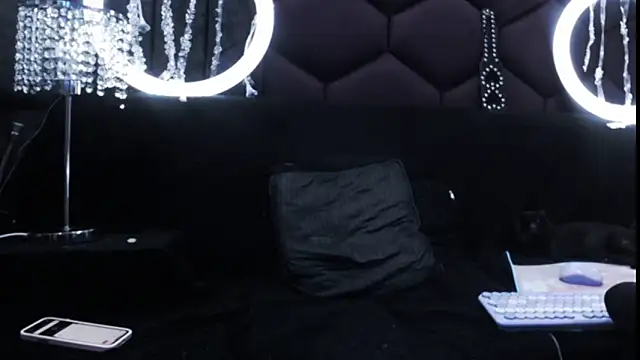 TyphoidMary online show from September 2025 03:28:01 AM