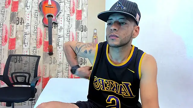 Andrey u92 online show from February 2025 04:18:02 AM