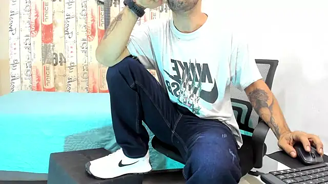 Andrey u92 online show from March 2025 10:39:02 PM