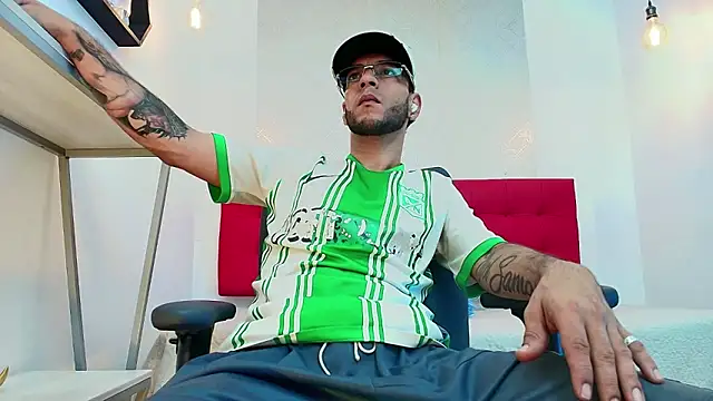 Andrey u92 online show from October 2025 08:42:02 PM