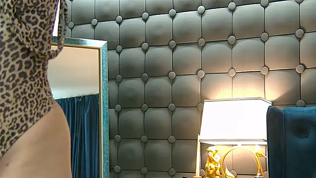 LeyaCass online show from February 2025 07:20:01 AM