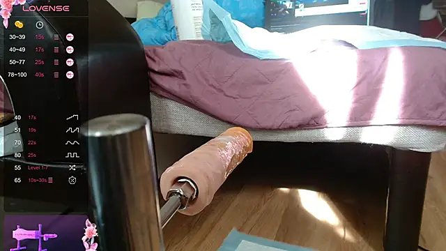 Snapshot of -ALENO4KA- chatting on September 2025 08:25:01 AM -ALENO4KA- online show from September 2025 08:25:01 AM