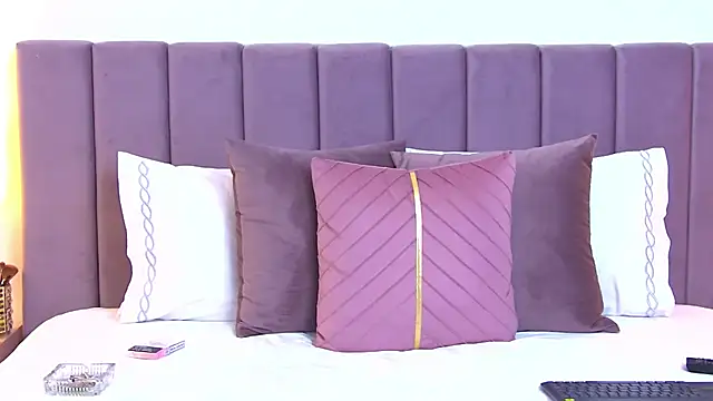 TheaNoire online show from January 2025 10:40:01 PM