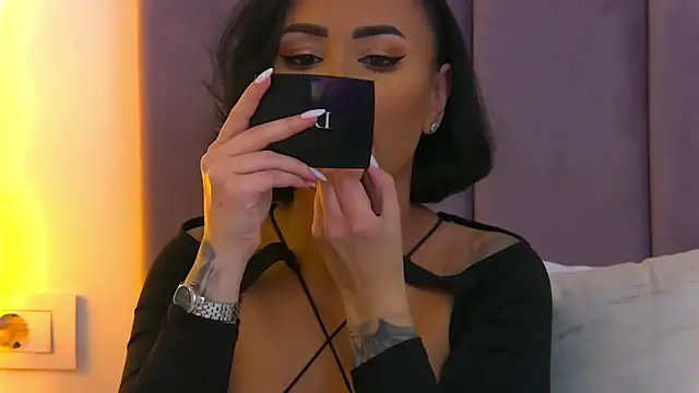 TheaNoire online show from January 2025 11:03:01 PM