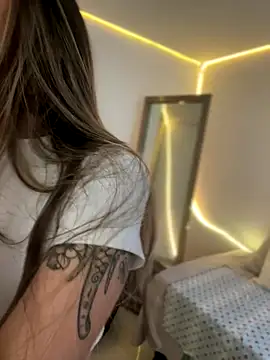 AmmyCollinsW online show from October 2025 08:31:01 PM