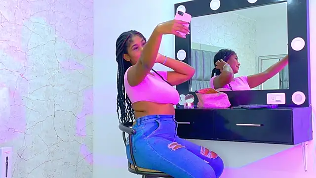 AlisonJaimes online show from October 2025 01:42:02 PM